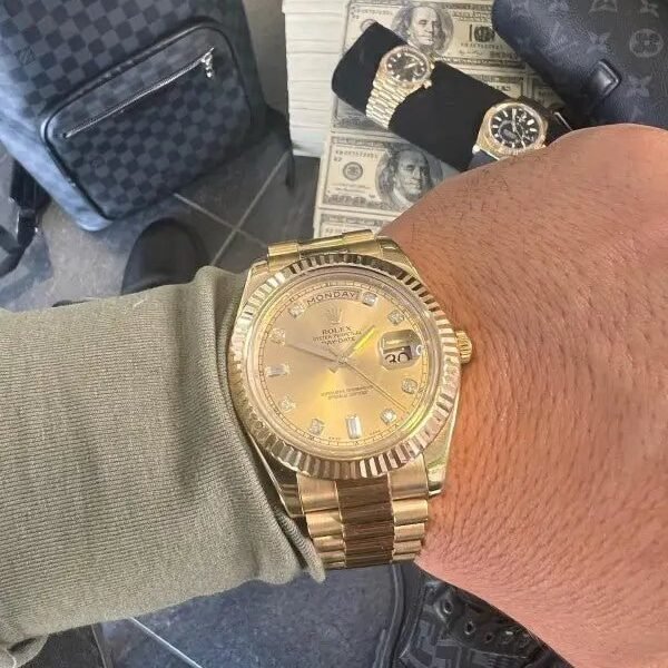 ROLEX DAY-DATE AUTOMATIC PRIMIUM QUILTY WATCH