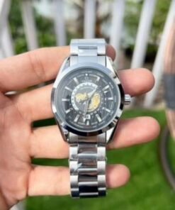 Alternative view of OMEGA SEAMASTER WORLDTIMER shift movement back open