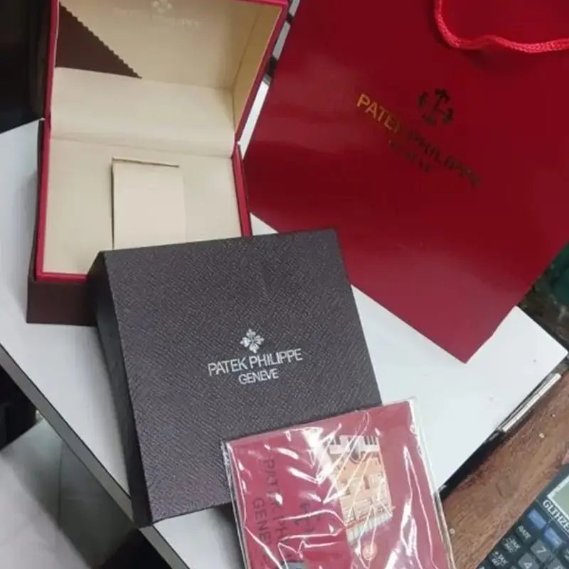 PATEK PHILIPPE AUTOMATIC PRIMIUM WATCH SHAHRUKH KHAN EDITION - Image 4