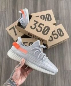 Adida s Yeezy 350 V2 TAIL LIGHT