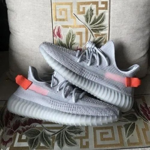 Alternative view of Adida s Yeezy 350 V2 TAIL LIGHT