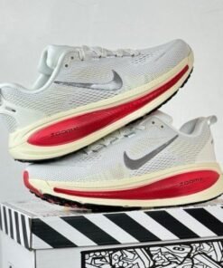 Nike ZOOM VOMERO 18 PLATINUM SIREN RED [WHITE / RED /BLACK] 0609025
