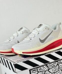 Alternative view of Nike ZOOM VOMERO 18 PLATINUM SIREN RED [WHITE / RED /BLACK] 0609025