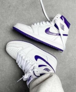 Alternative view of Nike  AIR JORDA_N RETRO 1 HIGH [WHITE / METALLIC PURPLE] 0809025