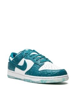 Alternative view of Nike Sb Dunk Low Ocean