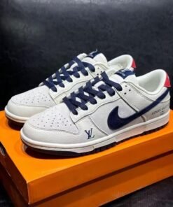 Alternative view of LV X NK DUNK LOW [WHITE / LIGHT GREY / BLUE / RED] 0609025