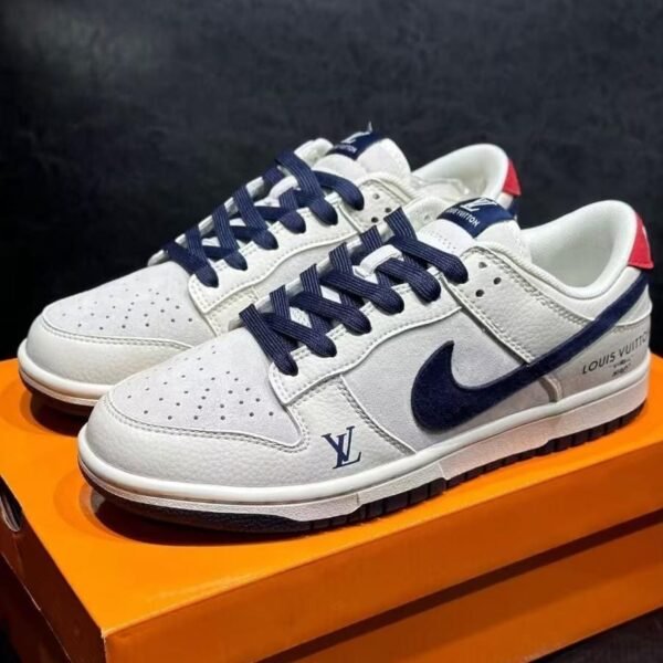 Alternative view of LV X NK DUNK LOW [WHITE / LIGHT GREY / BLUE / RED] 0609025
