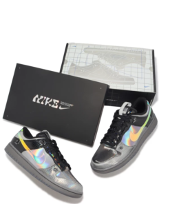 Alternative view of nike sb dunk low hyper flat multy couler