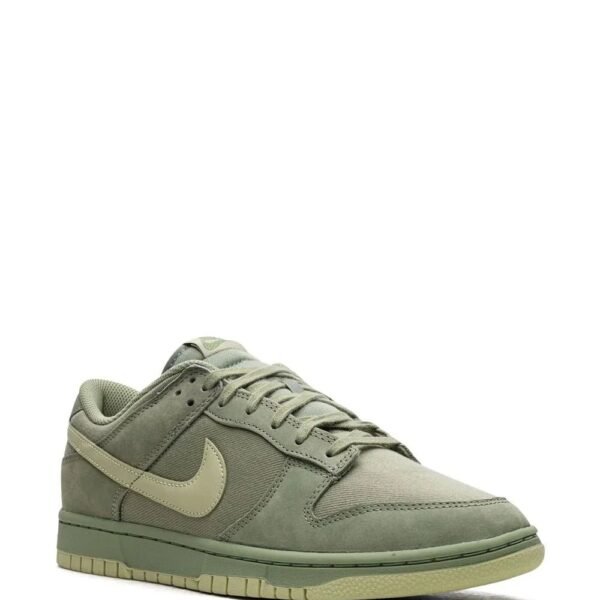 Alternative view of NIKE SB DUNK LOW OIL GREEN