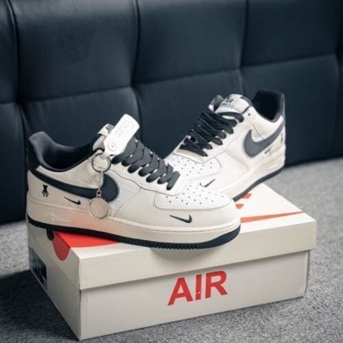 Alternative view of Nike AIR FORCE 1 07 LOW STYLE VIOLENT BEAR [WHITE/BLACK] 1908025