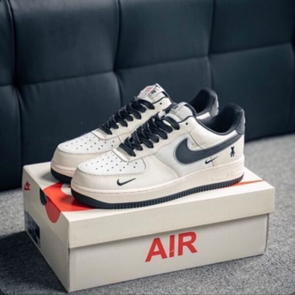 Nike AIR FORCE 1 07 LOW STYLE VIOLENT BEAR [WHITE/BLACK] 1908025
