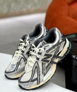 Alternative view of NB 1906A TECH EXPLOSION [WHITE / GREY] 1509025