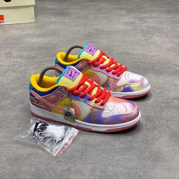 Alternative view of Nike SB DUNK LOW FRIENDS FAMILY VIBRANT SPLASH [MULTI] 0609025