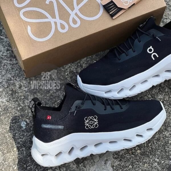 Alternative view of QC OC LOEWE CLOUDTILT [BLACK/WHITE] 1908025