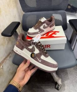 Alternative view of Nike air force 1 low se craft turne sued 965