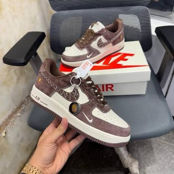 Alternative view of Nike air force 1 low se craft turne sued 965