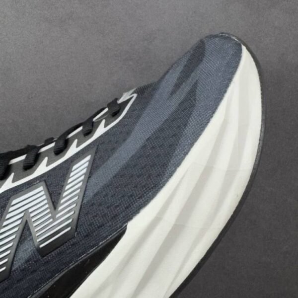 Alternative view of Balance FuelCell Rebel v5 running shoe in black and silver