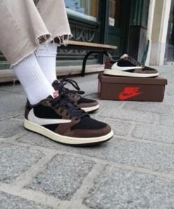 NIKE AIR jordan retro 1 low Travis Scott x dark mocha