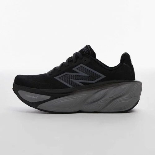 Alternative view of fresh foam x more v5 all black running