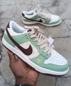 Alternative view of SB Dunk Low LV Branco Verde gua