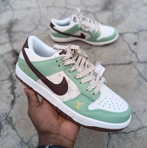 Alternative view of SB Dunk Low LV Branco Verde gua
