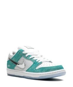 Alternative view of Nike April Skateboards X Sb Dunk Low Turbo Green