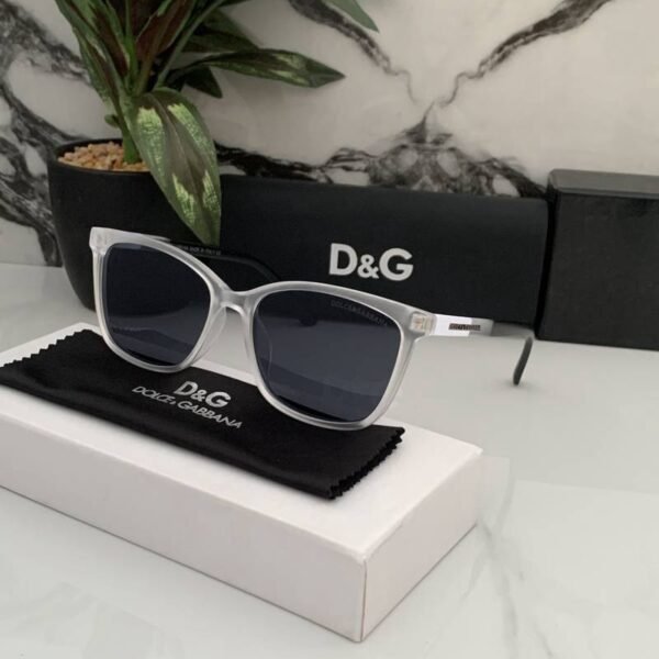 Branded D&G White Black Sunglasses (With Original Kit)