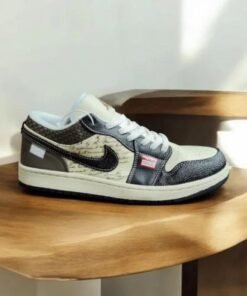 Alternative view of Nike air jordan 1low print mail brown