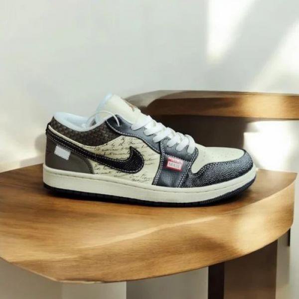 Alternative view of Nike air jordan 1low print mail brown