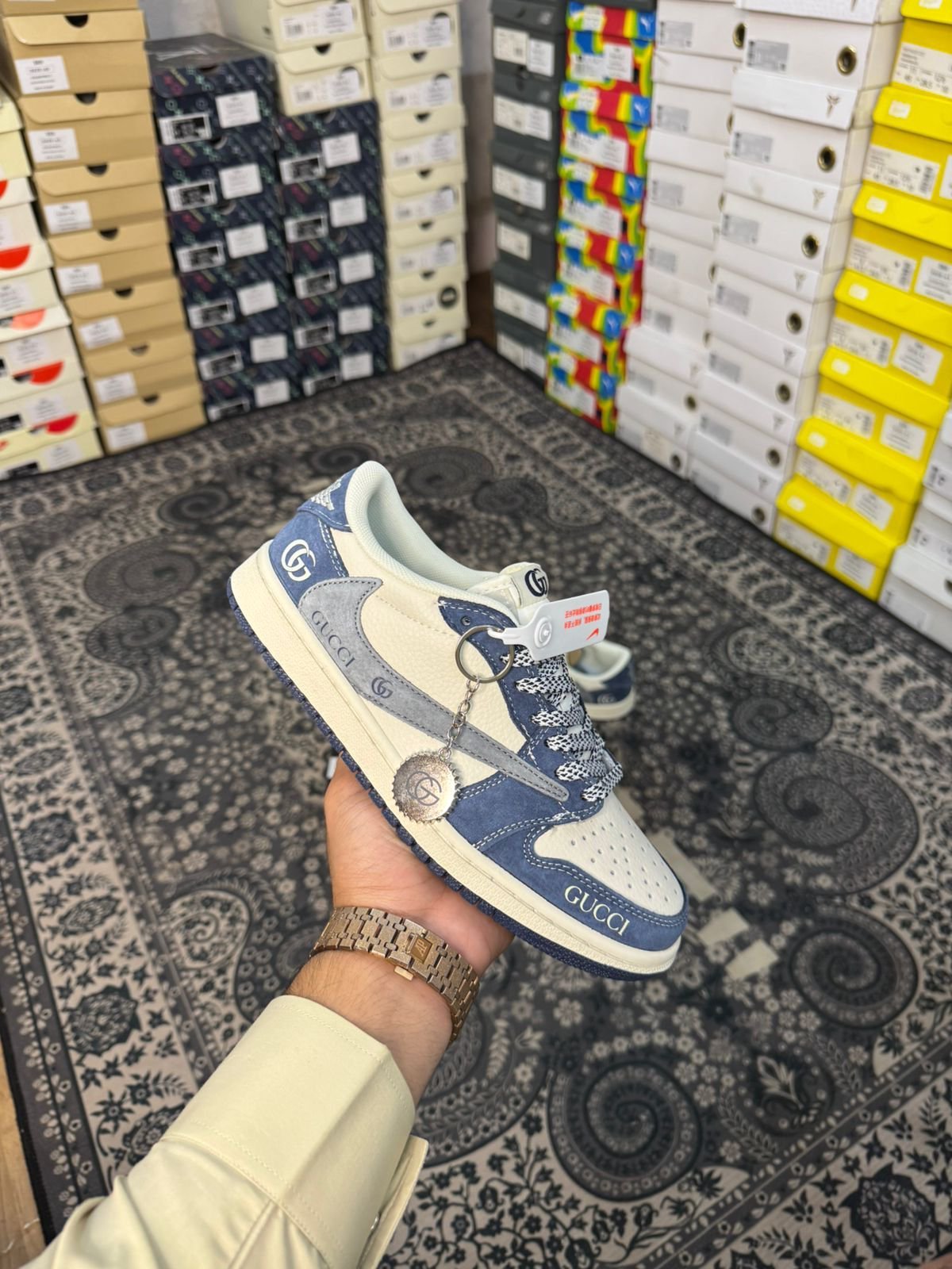 Gucci_ X nikee Air Jordan Travis Scott