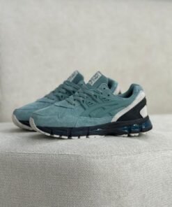 Alternative view of Assics gelkayano trainer 21green