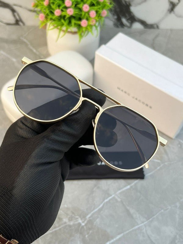 Branded Mj Metal Frame Gold Black Sunglasses (With Original Kit) - Image 3