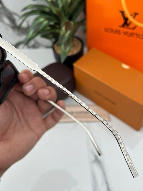 Branded LV Sunglasses 2313 Metal black Silver (With Original Kit) - Image 5