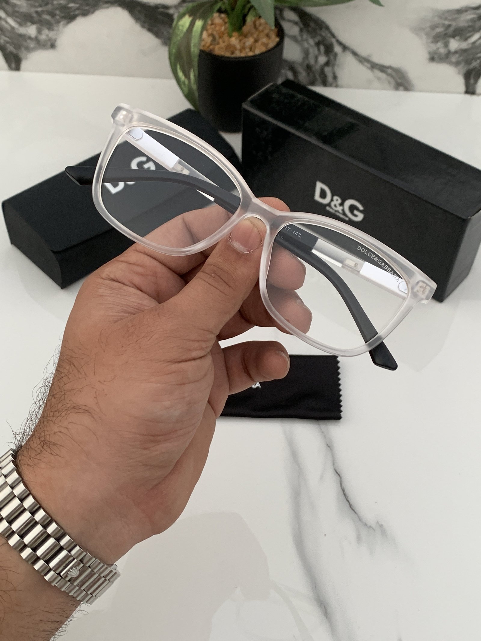 Branded D&G White Sunglasses (With Original Kit) - Image 2