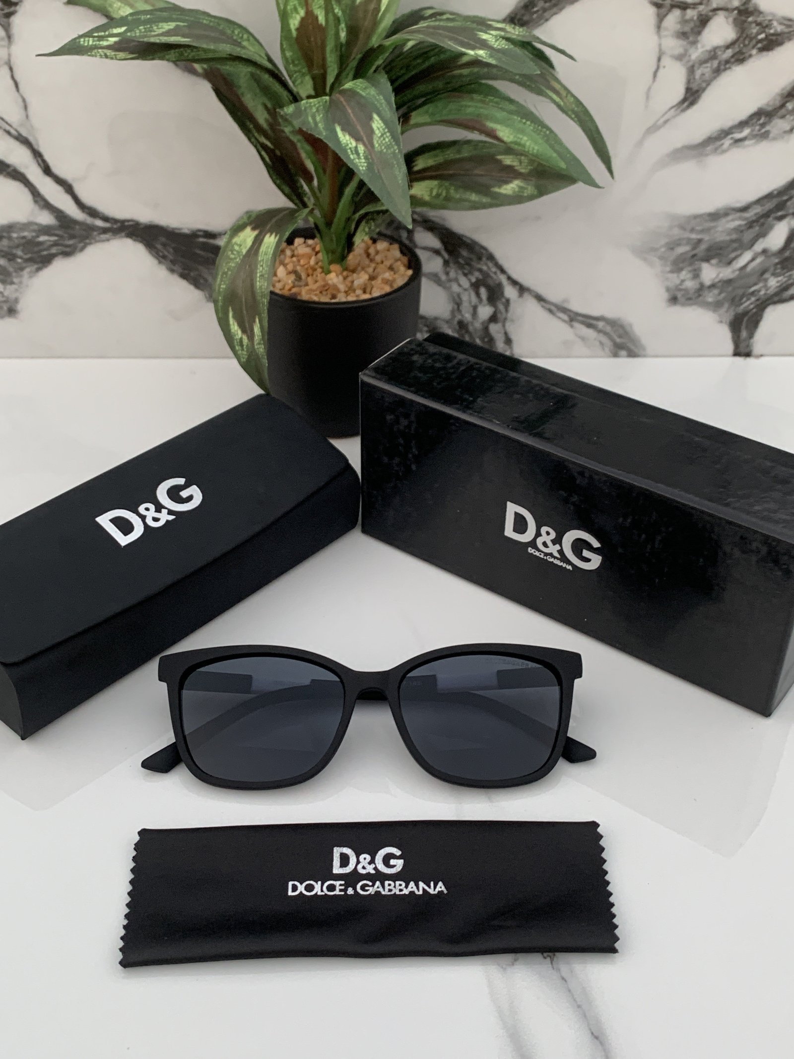 Branded D&G Full Black Sunglasses (With Original Kit) - Image 4