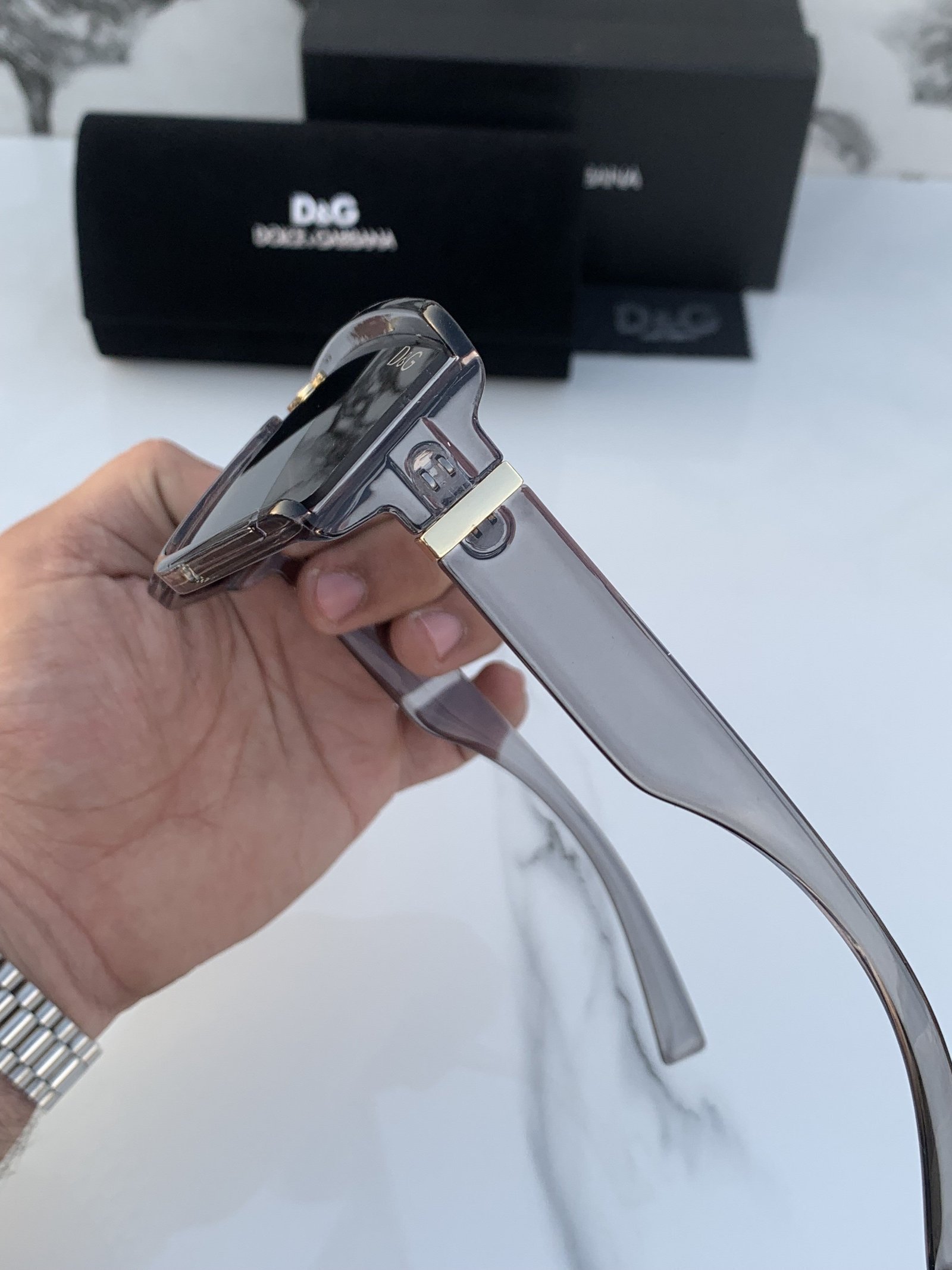 Branded D&G9529 Grey Sunglasses (With Original Kit) - Image 2