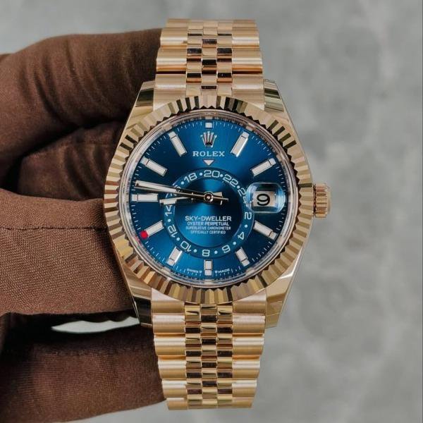 Alternative view of Rolex Oyster perpetual Sky Dweller