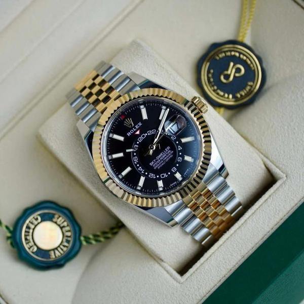 Rolex Oyster perpetual Sky Dweller