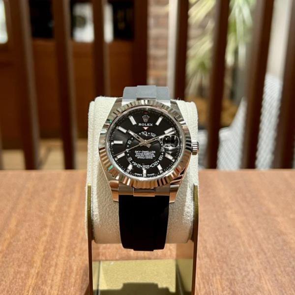 Alternative view of Rolex Oyster perpetual Sky Dweller