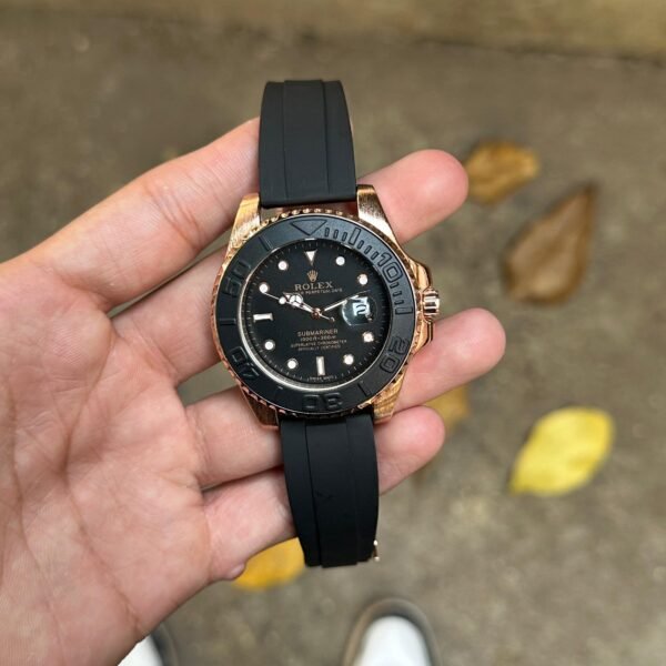 ROLEX YACHT MASTER BLACK ROSE GOLD