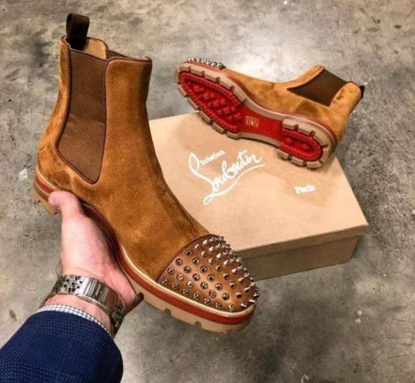 Christian Louboutin Spikes Suede Chelsea Boots Tan Premium - Image 3