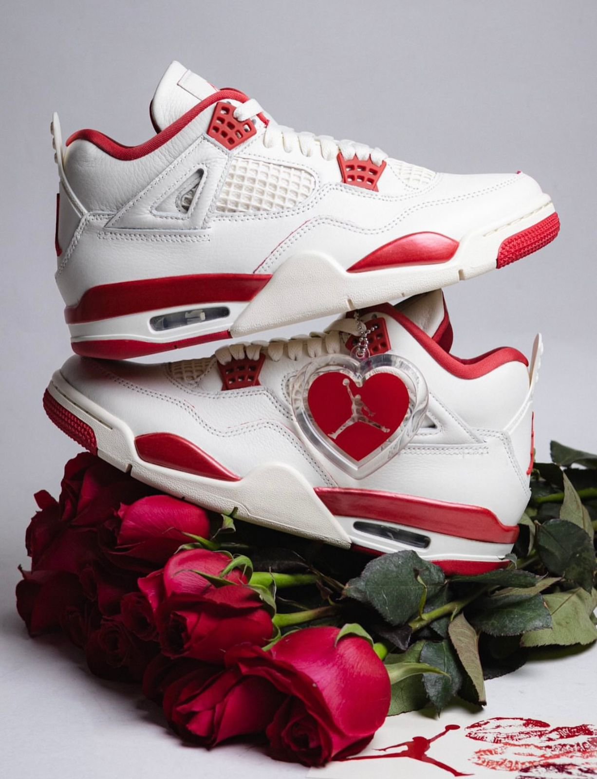 NIKE AIR JORDAN RETRO 4 VALENTINES SIERRA RED 🔥 - Image 3