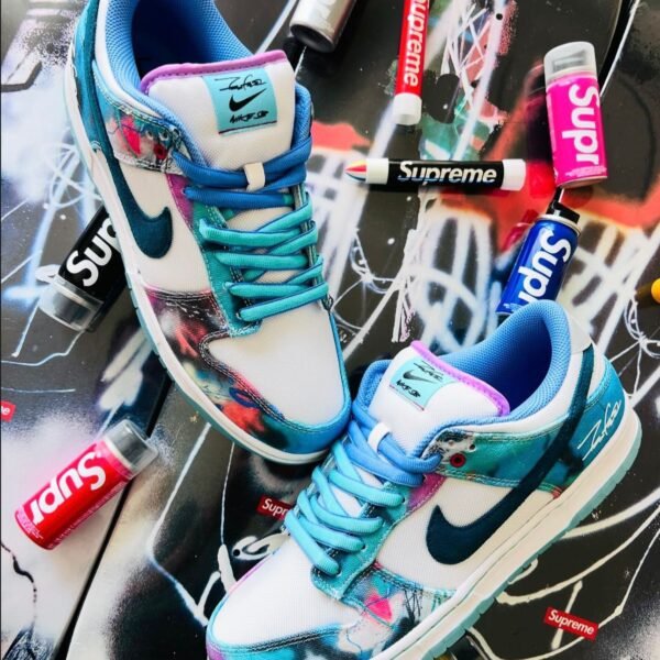 Alternative view of NIKE SB DUNK LOW FUTURA LABORATORIES 🔥