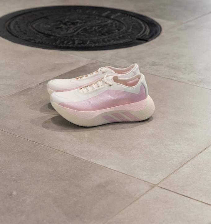 Adidas Hyperboost edge Clear pink - Image 4