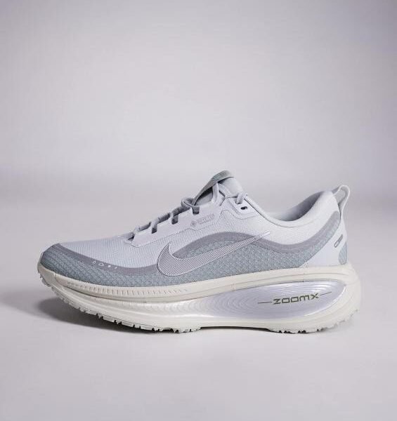 Nike Running Vomero 18 Gore-Tex Grey