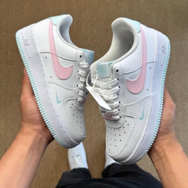 Alternative view of Nike Air force 1 07 white foam pink