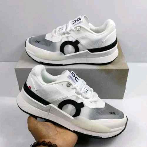On Cloud The Roger Pro 2 White Black