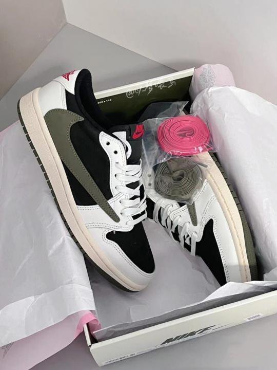 NIKE AIR JORDAN 1 LOW X TRAVIS SCOTT OLIVE SEMI UA - Image 4