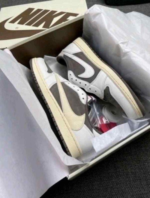 Nike Air Jordan 1 Low Travis Scott Reverse Mocha - Image 5