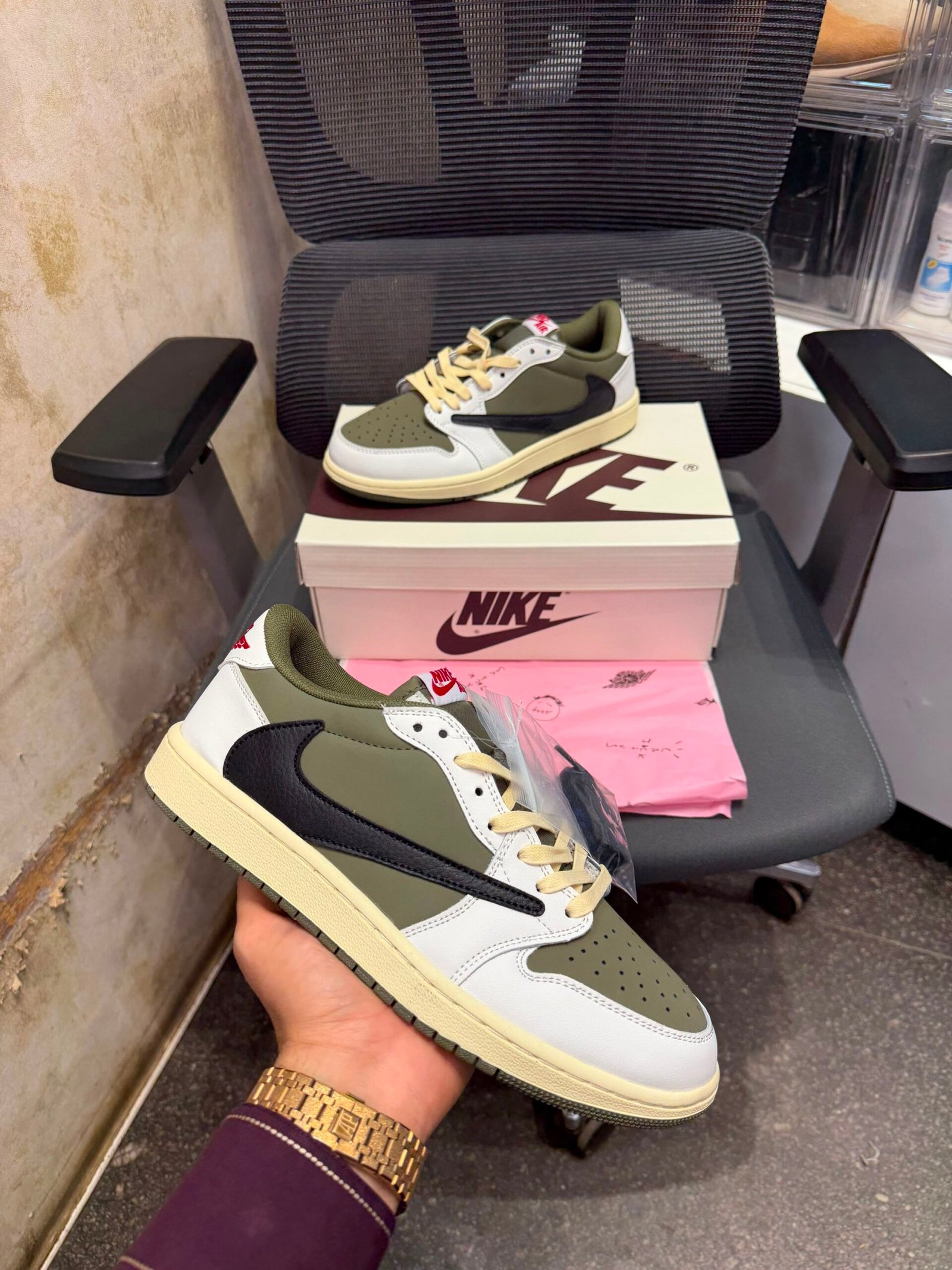 Nike Air Jordan 1 X Travis Scott Retro Low OG Sp Medium Olive